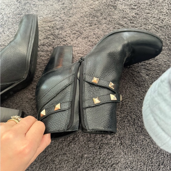 GUESS booties - Picture 4 of 5